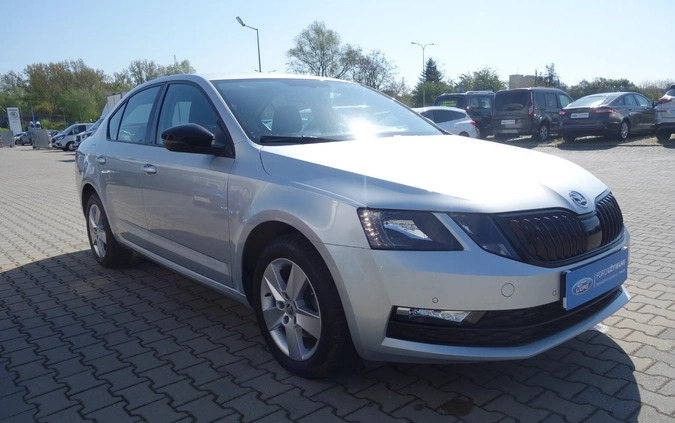 Skoda Octavia cena 66000 przebieg: 92085, rok produkcji 2019 z Rzepin małe 352